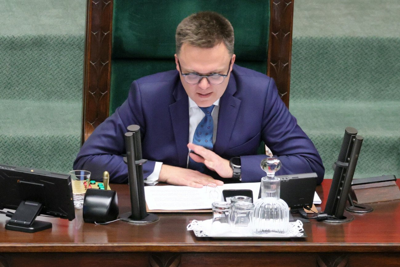 Marszałek Szymon Hołownia zaapelował do polityków w Sejmie.