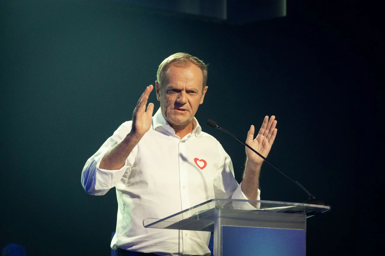 Donald Tusk skorzystał z zamieszania wokół Niedzielskiego i wbił szpilę ministrowi zdrowia.