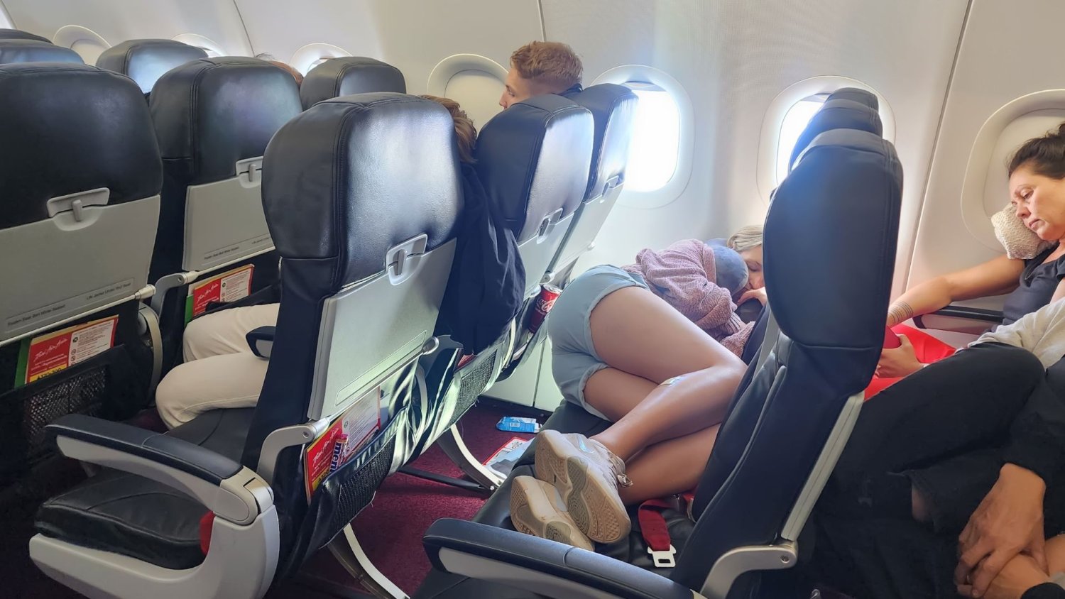 Łóżko w samolocie w klasie ekonomicznej. Marzenie turystów zostanie spełnione