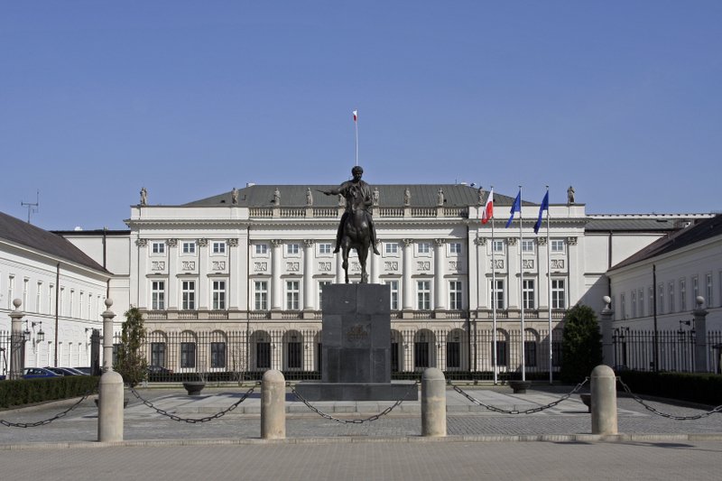 Jeden z zaginionych obrazów z Kancelarii Prezydenta odnalazł się w jednym z warszawskich domów aukcyjnych.