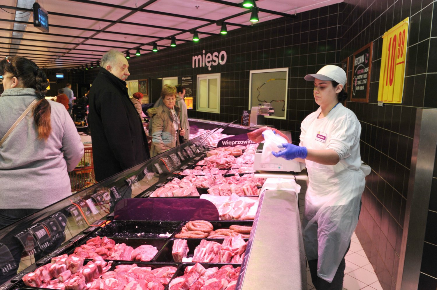 Ranking supermarketów pod kątem dobrostanu zwierząt w 2024. Które sieci wypadły najgorzej?