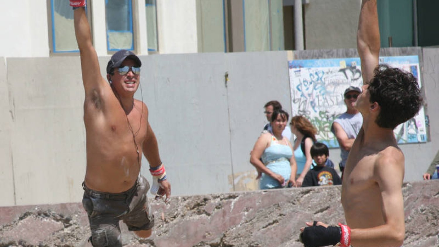 Golisz, przycinasz czy może nie? Lato i plaża obnażą całą prawdę, niezależnie od tego czy jesteś kobietą czy mężczyzną