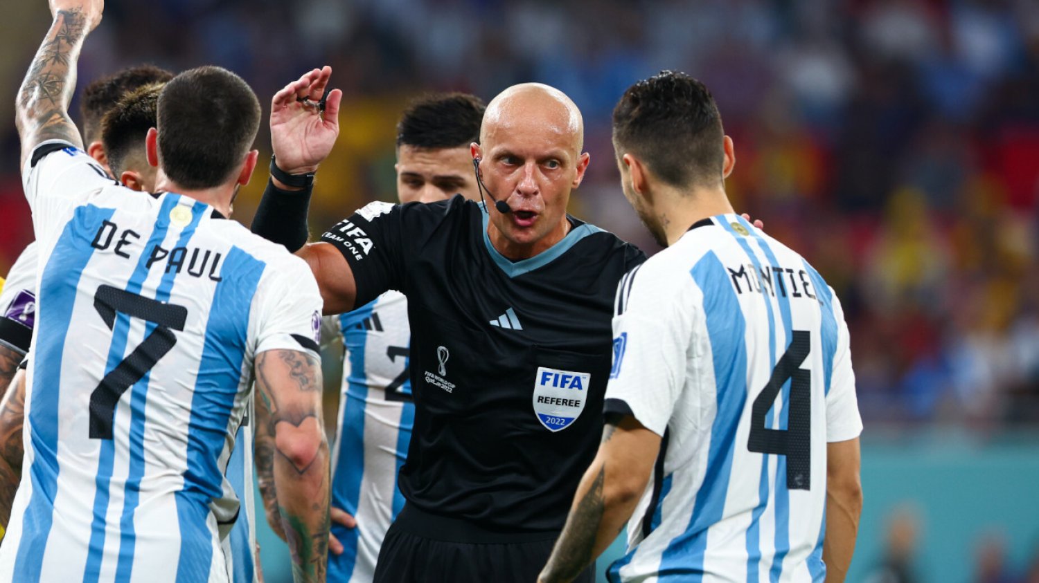 Szymon Marciniak na MŚ 2022 sędziował w dwóch meczach. Ostatnio w 1/8 finału poprowadził starcie Argentyny z Australią.