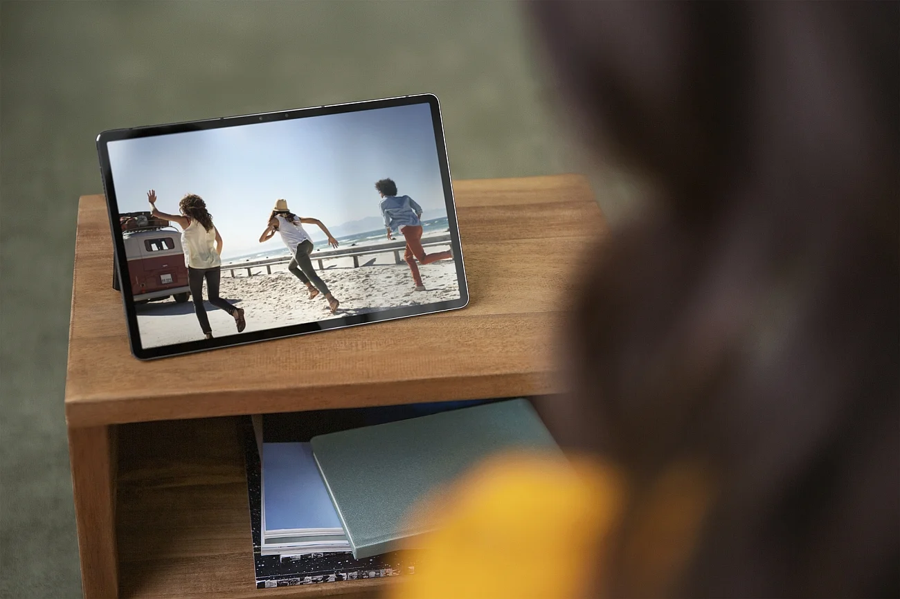 Ekran w standardzie Dolby Vision, w jaki wyposażono tablet Lenovo Tab P11 Pro, ucieszy amatorów serwisów filmowych na abonament