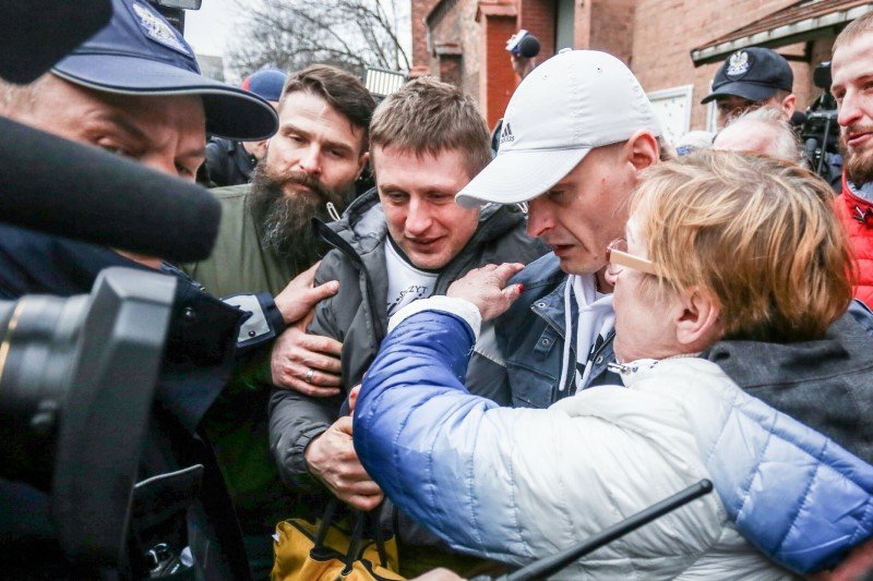 Tomasz Komenda z mamą Teresą i bratem Krzysztofem