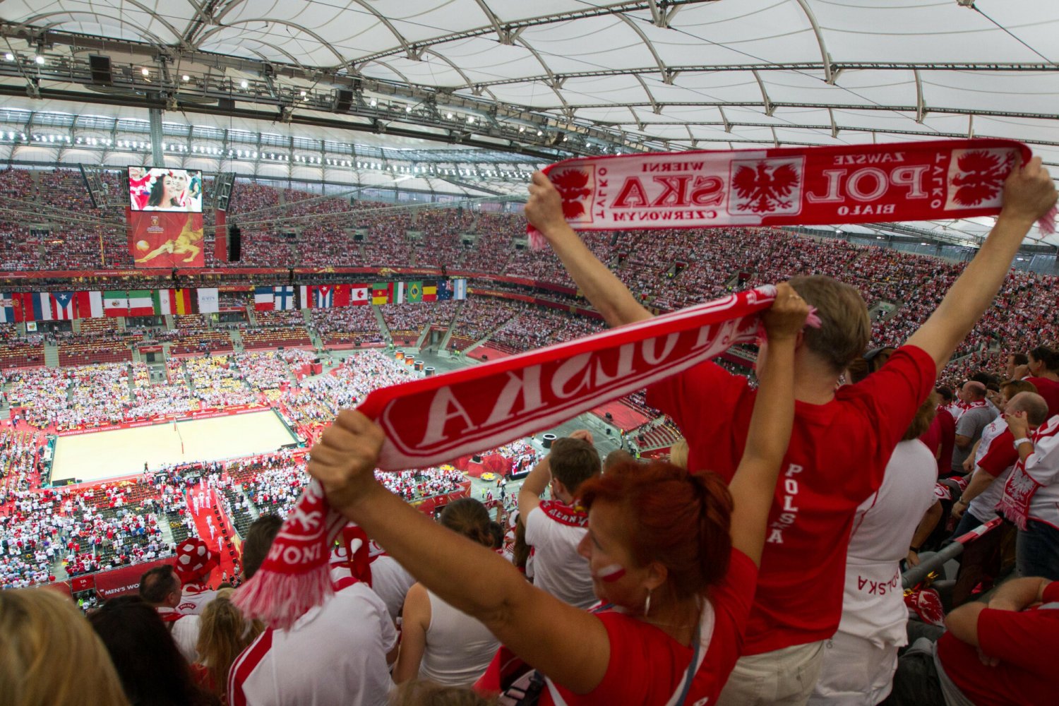 Mecze finałowe siatkarskich MŚ mogą odbyć się na PGE Narodowym w Warszawie, tak powiedział prezes Sebastian Świderski