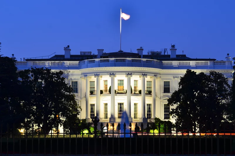 "Dwa wybuchy w Białym Domu. Barack Obama jest ranny". Fałszywy tweet Associated Press wstrząsnął amerykańską giełdą