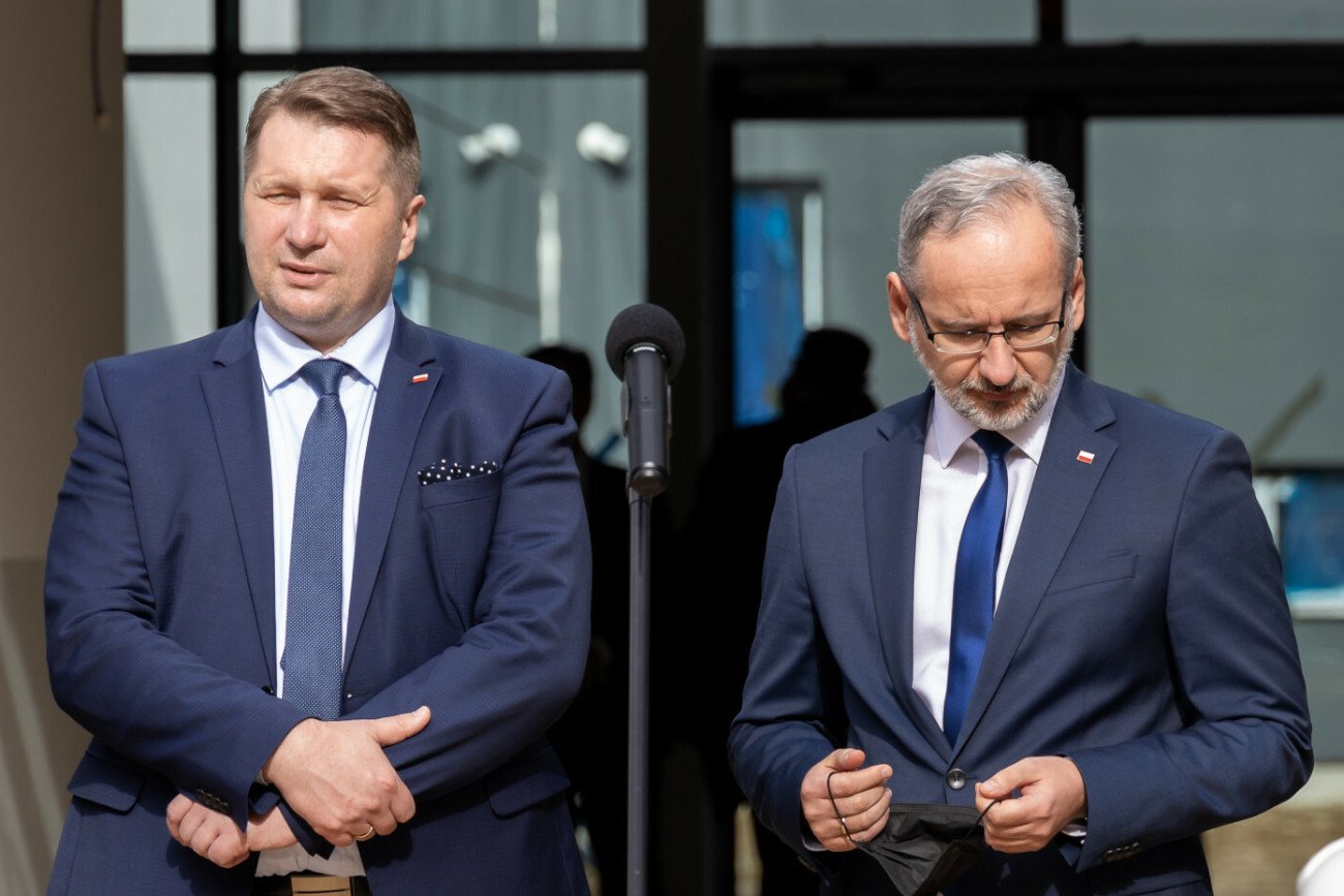 Adam Niedzielski nie zgadza się z decyzją Przemysława Czarnka.