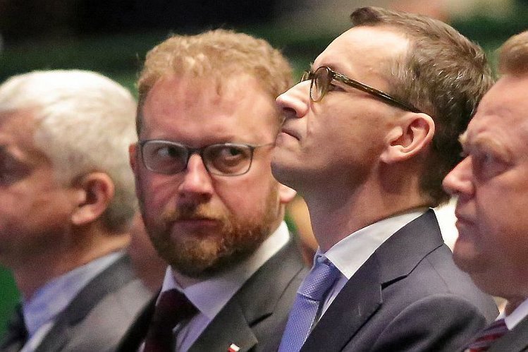 Minister zdrowia Łukasz Szumowski niedawno zapowiedział sankcje za chodzenie bez maseczek do sklepów.