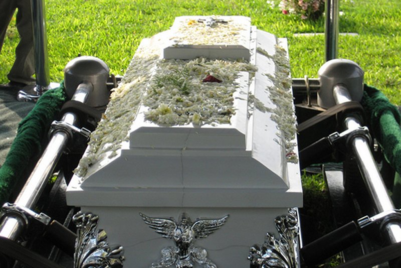 Bywa, że ten, kogo złożono w trumnie nagle budzi się do życia