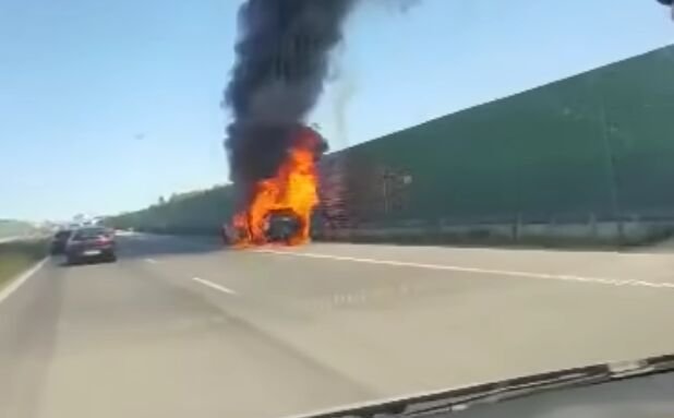 Pożar Porshe Cayenne w okolicach Częstochowy