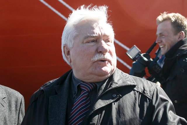 Lech Wałęsa domaga się wycofania ze sprzedaży książki Ryszarda Cenckiewicza