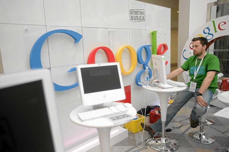 Stoisko firmy Google podczas imprezy "Internetowa rewolucja"