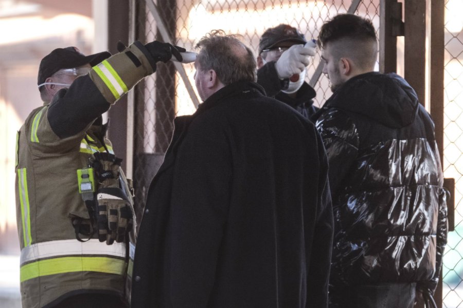 Przez bezmyślność kwarantannie w Krotoszynie poddano 60 osób. Zakażony koronawirusem okazał się 85-letni mężczyzna.