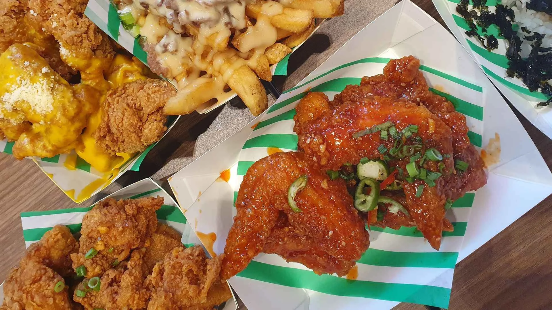 Fast food z USA wchodzi do Polski i robi konkurencję KFC. Chcą 100 lokali