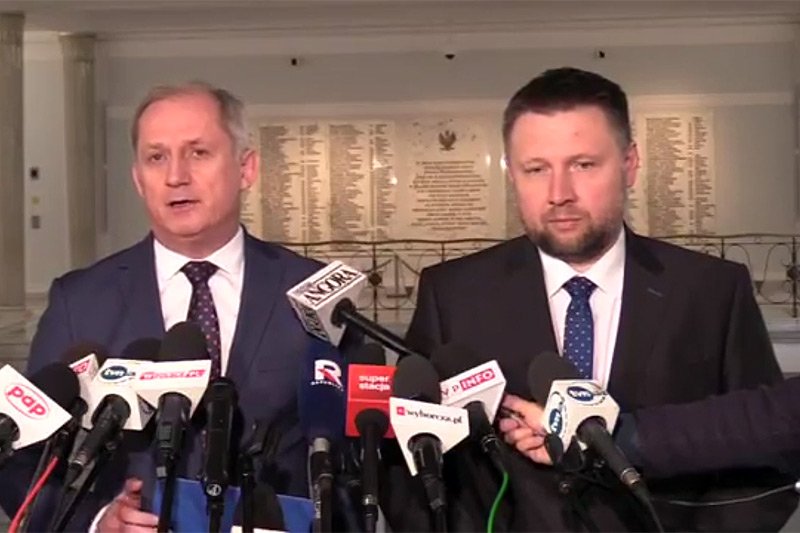 Marcin Kierwiński i Sławomir Neumann wystąpili w Sejmie na konferencji poświęconej reprywatyzacji. Zaatakował ich dziennikarz Telewizji Polskiej.