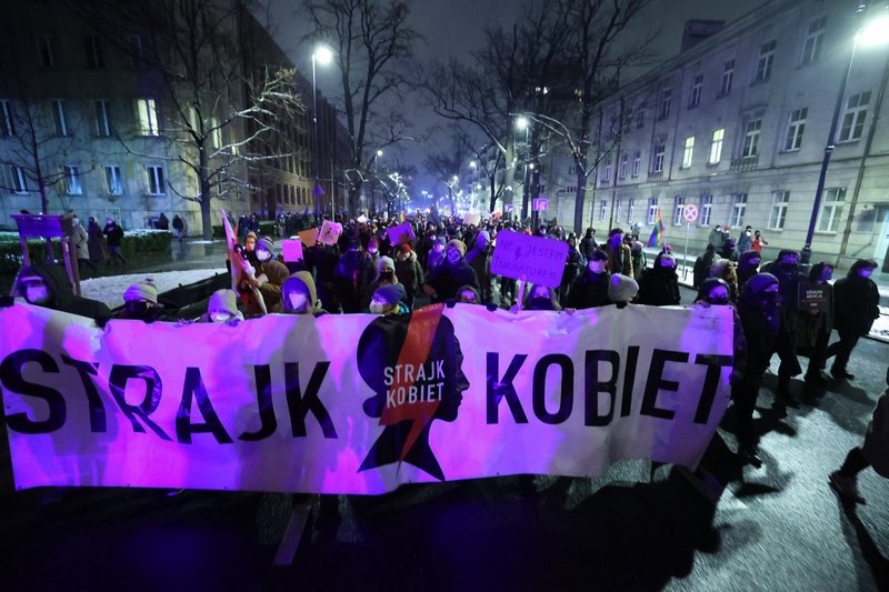 Stołeczny ratusz: publikacja TK jest wiążąca.