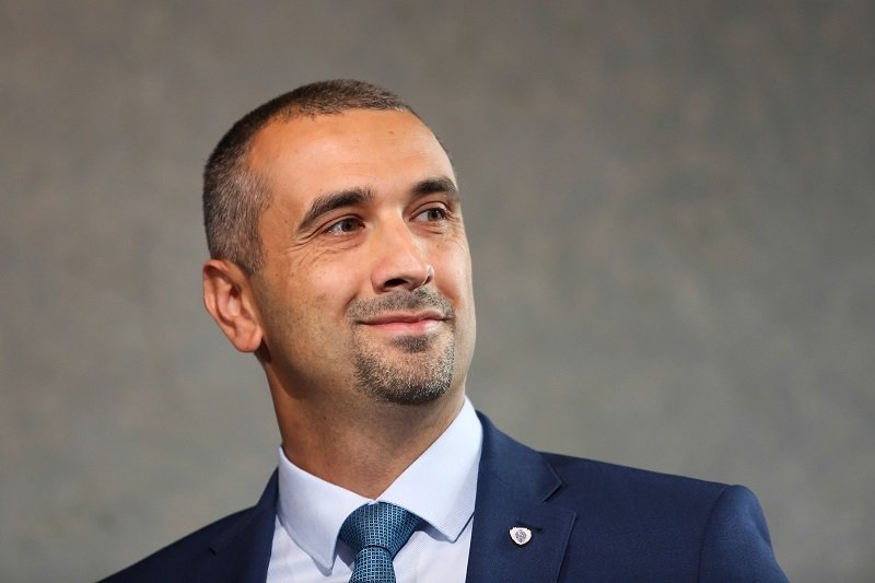 Marek Pęk ogłosił zwycięstwo PiS w głosowaniu w Senacie.