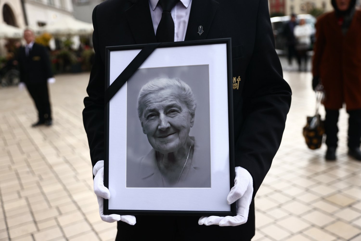 Pogrzeb Wandy Półtawskiej może zgromadzić tłumy. Andrzej Duda i Agata Duda pożegnają przyjaciółkę Jana Pawła II.