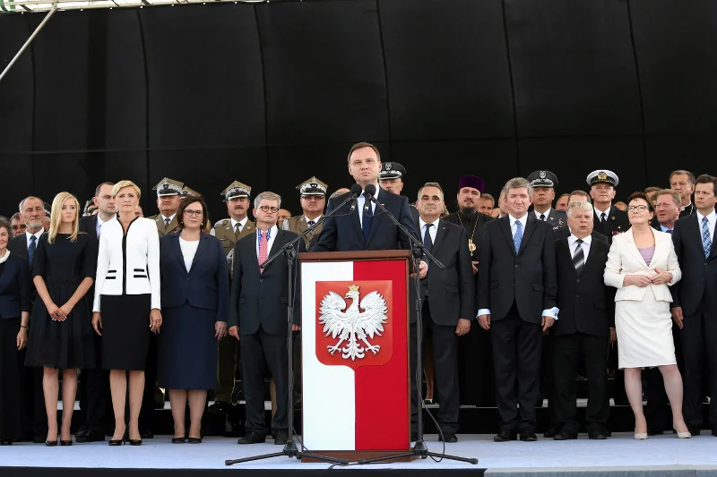 Uroczystość przejęcia zwierzchnictwa nad siłami zbrojnymi