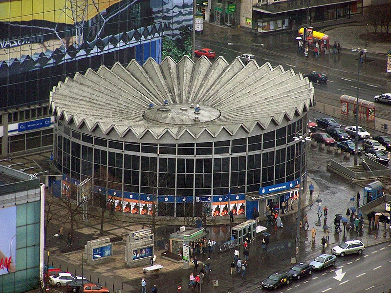 Warszawska Rotunda PKO - symbol miasta rodem z PRL-u.