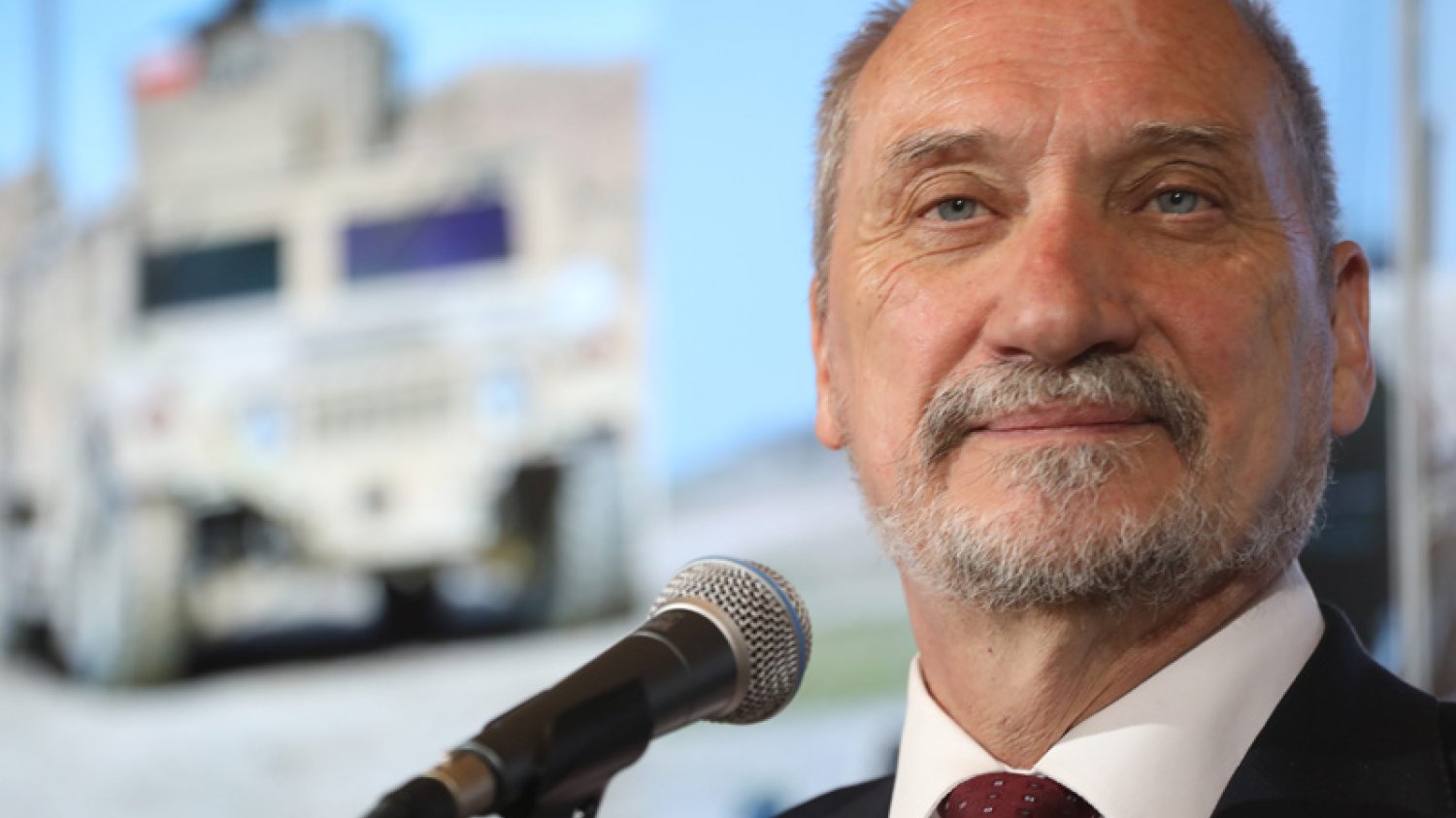 Antoni Macierewicz usuwa niepokornych wykładowców z WAT.