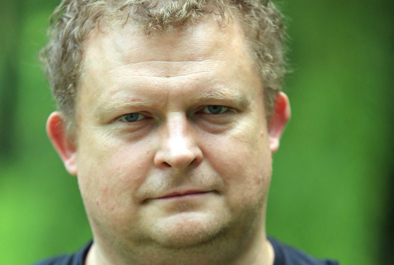 Tomasz Piątek właśnie wydał książkę pt. "Macierewicz i jego tajemnice". To efekt wielomiesięcznego śledztwa dziennikarskiego. Czy publikacja wstrząśnie sceną polityczną?