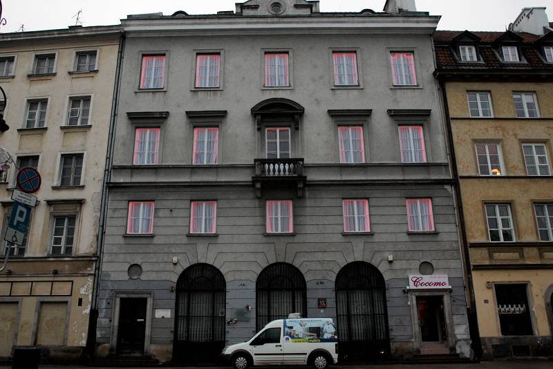 Przy Krakowskim Przedmieściu 55 powstał klub go-go.