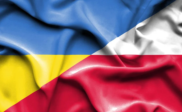 Połączone flagi Polski i Ukrainy