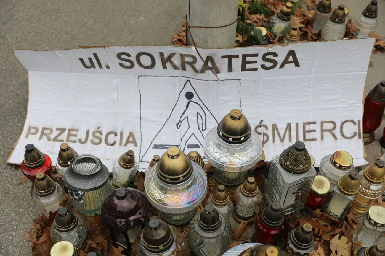 Miejsce wypadku na ul.Sokratesa, przy skrzyzowaniu z Petofiego.