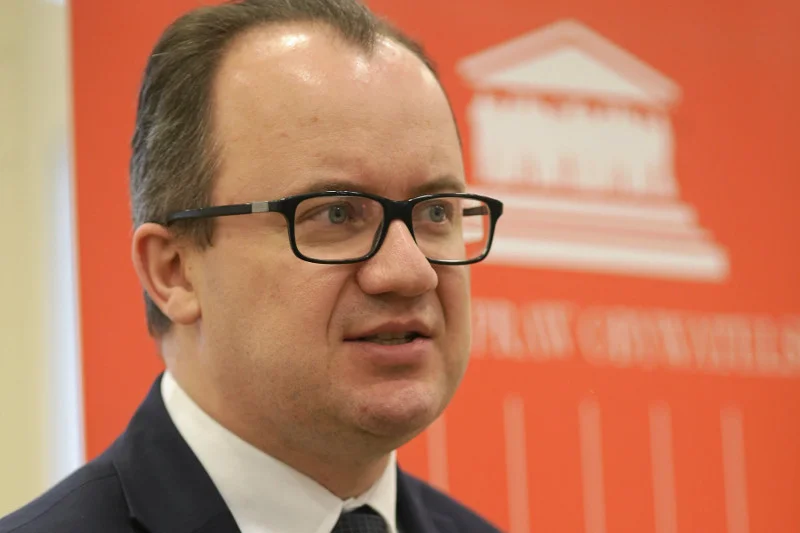 Rzecznik Praw Obywatelskich dr Adam Bodnar zgłasza pomysł ws. mediacji w sporze między nauczycielami a rządem.