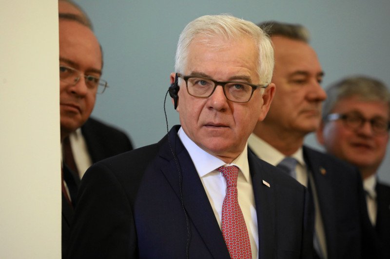 Jacek Czaputowicz przyznał, że ustawa o IPN jest do poprawki. W dodatku ma całkiem dobre zdanie o... Donaldzie Tusku.