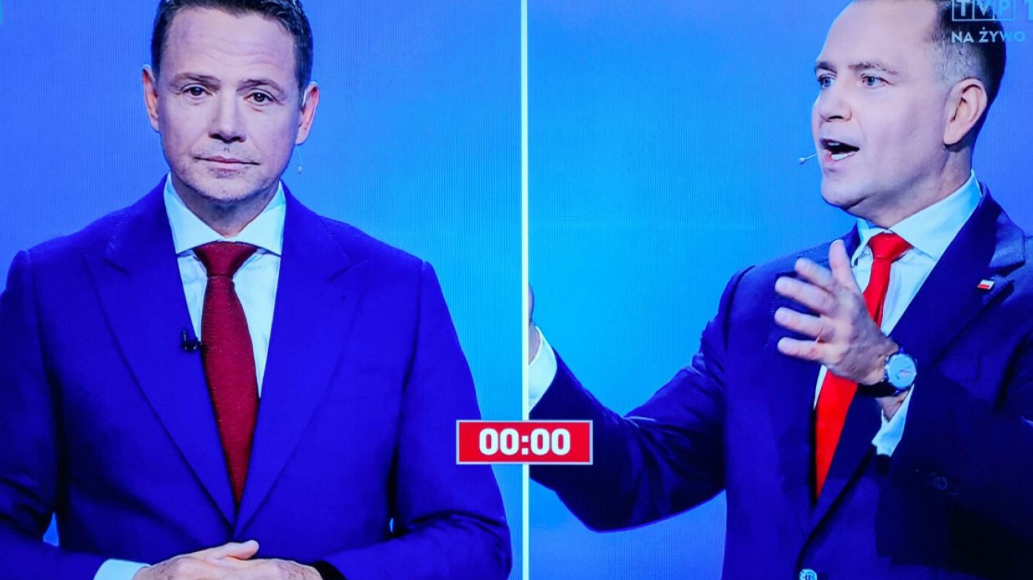 Trzaskowski prowadzi w prezydenckim wyścigu, ale jego przewaga jest minimalna