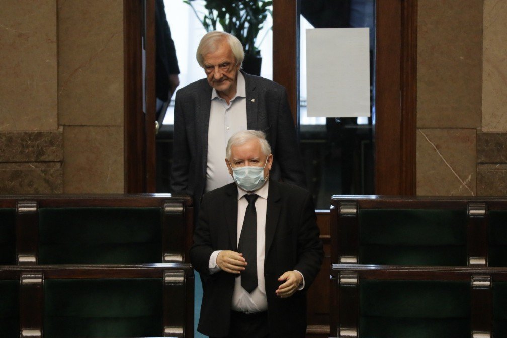 Sejm przyjął ustawę o szczególnym trybie przeprowadzenia wyborów prezydenckich. Za odrzuceniem weta Senatu głosowało 236 posłów, przeciw było 213, wstrzymało się - 11.