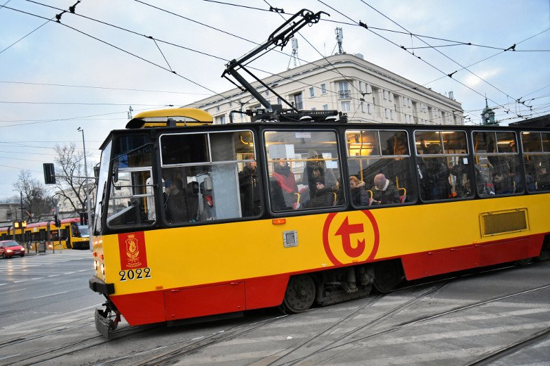 W Warszawie doszło do zderzenia dwóch tramwajów. Osiem osób zostało rannych. (zdjęcie poglądowe)
