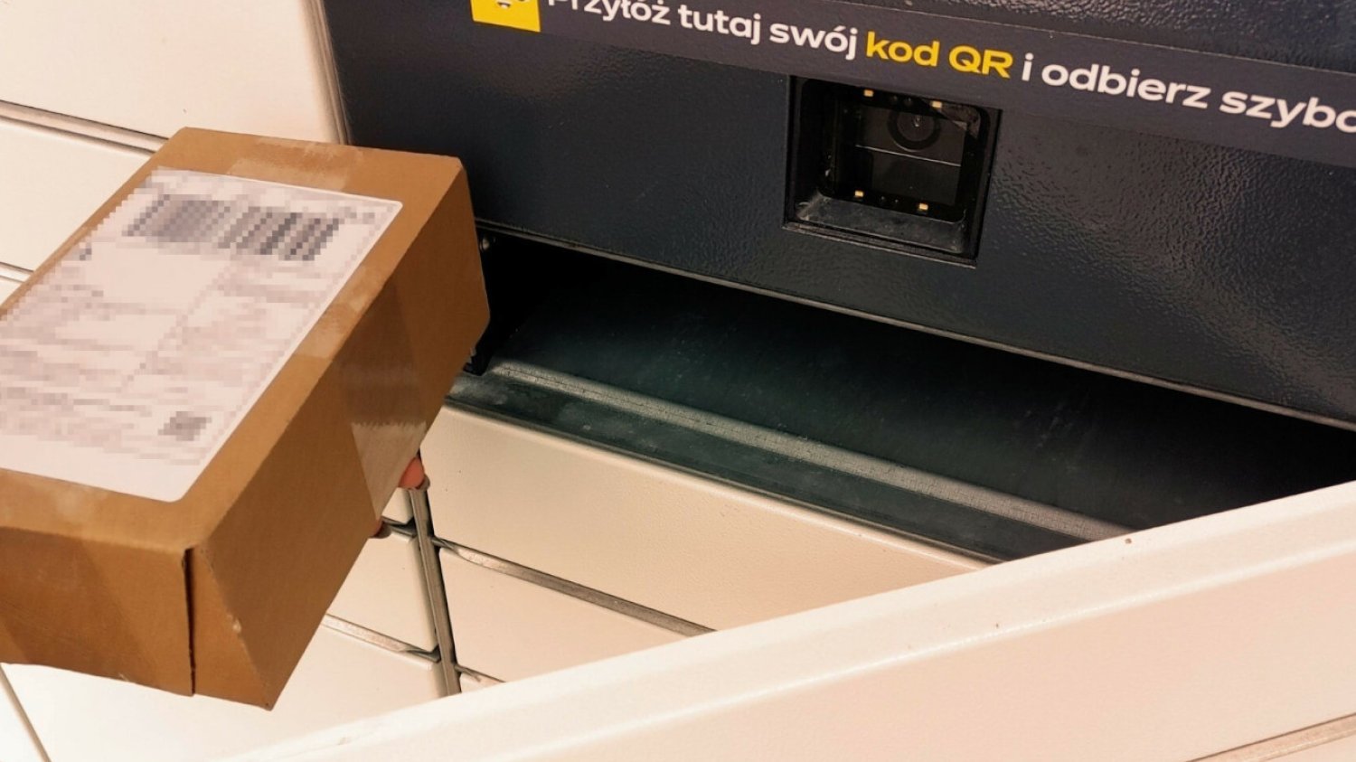 Po lotniskach, przyszła pora na szpitale. To właśnie w tych placówkach pojawiają się kolejne paczkomaty, które ułatwiają pacjentom życie podczas leczenia.