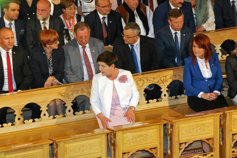 Wśród mnóstwa obowiązków rangi państwowej, prezydent i premier znaleźli czas by napisać z podziękowaniami dla o. Rydzyka i jego wiernych wyznawców.