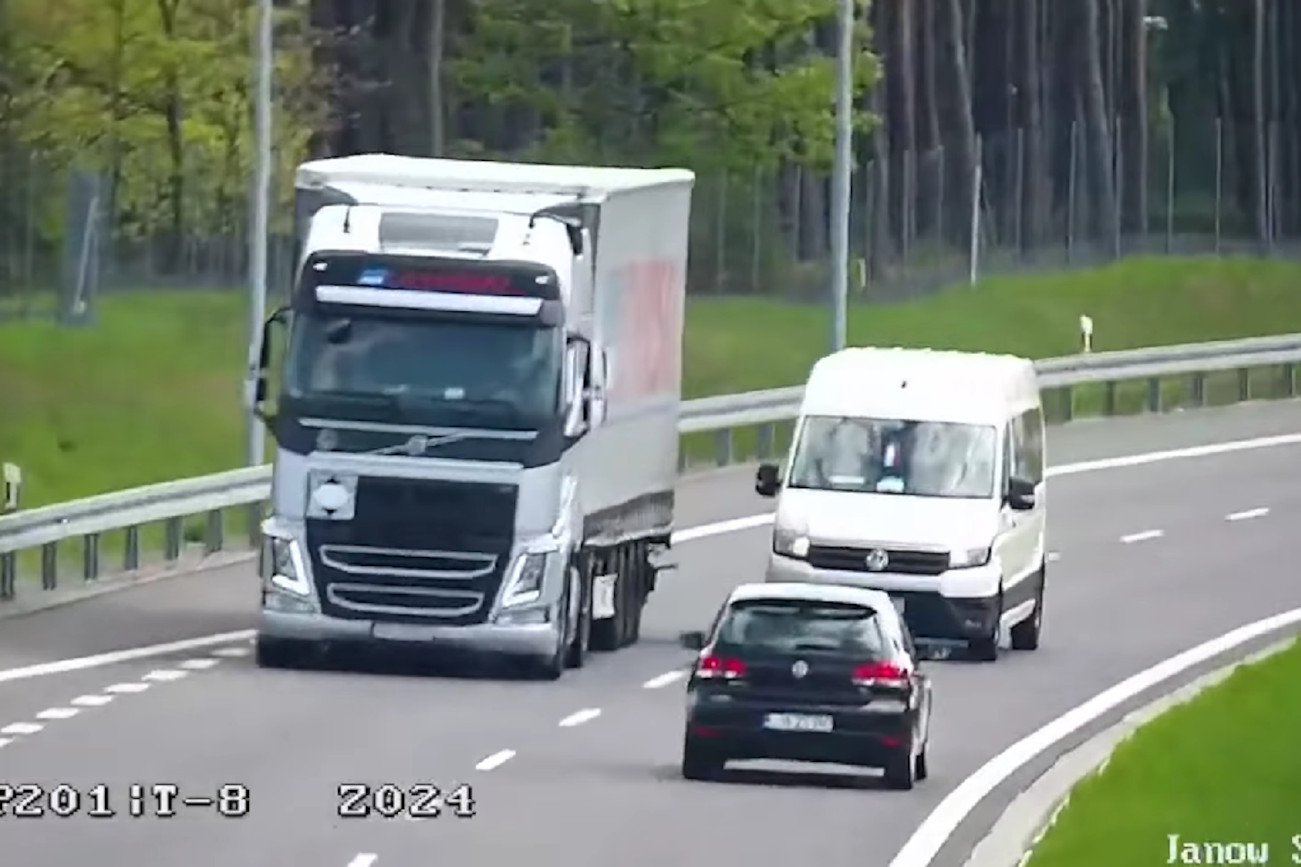 Kobieta wjechała pod prąd na drogę ekspresową. Mrożące krew w żyłach sceny.