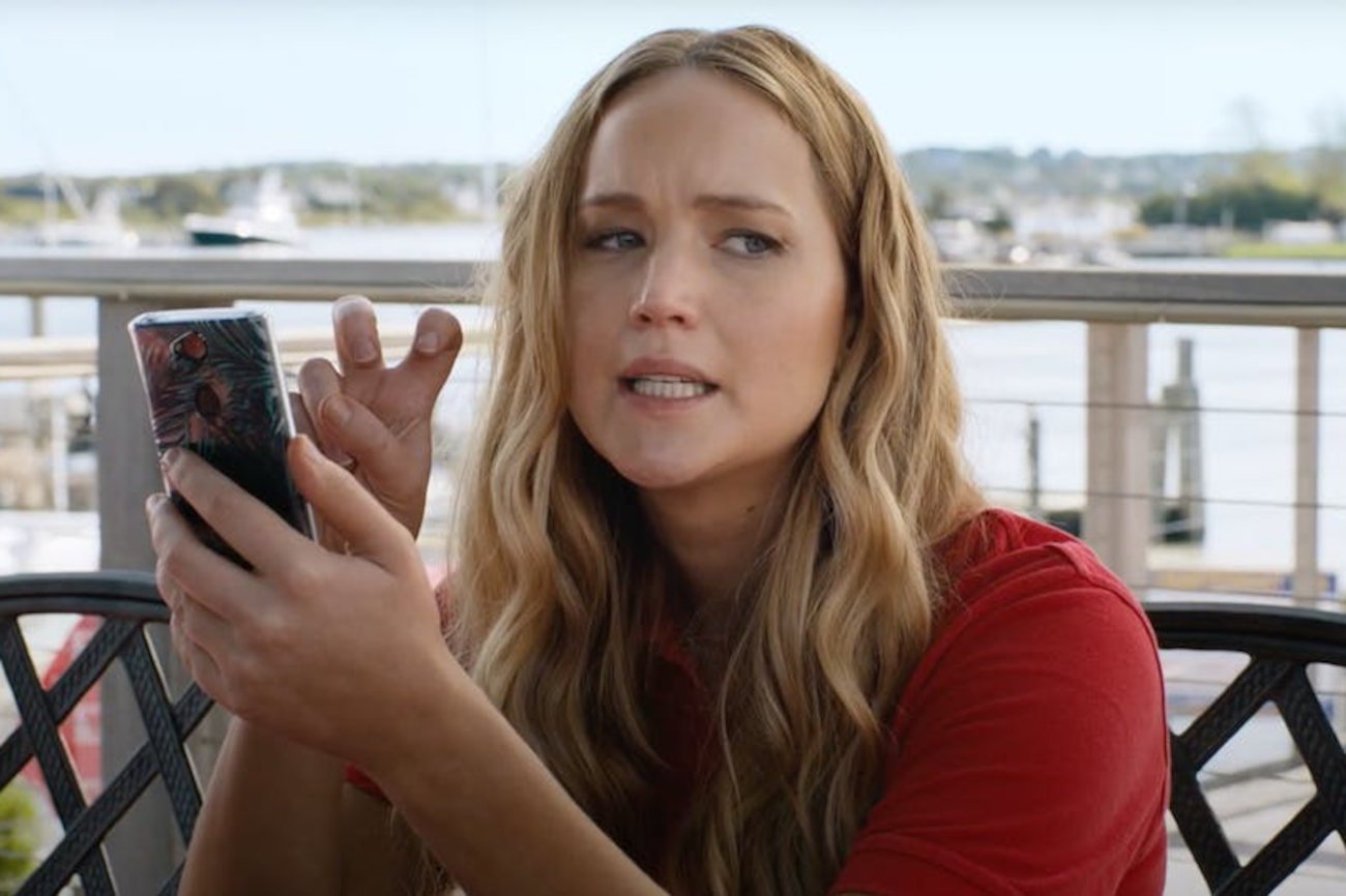 Trailer komedii "Bez urazy" z Jennifer Lawrence wywołał oburzenie w USA.