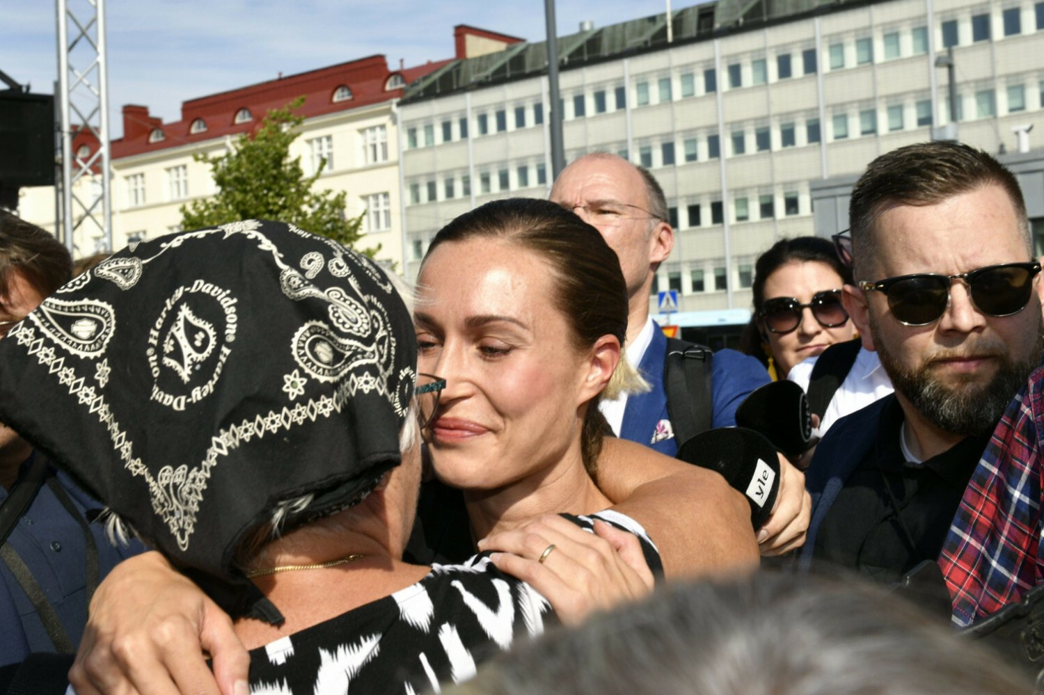 Premierka Finlandii Sanna Marin podczas spotkania z wyborcami.