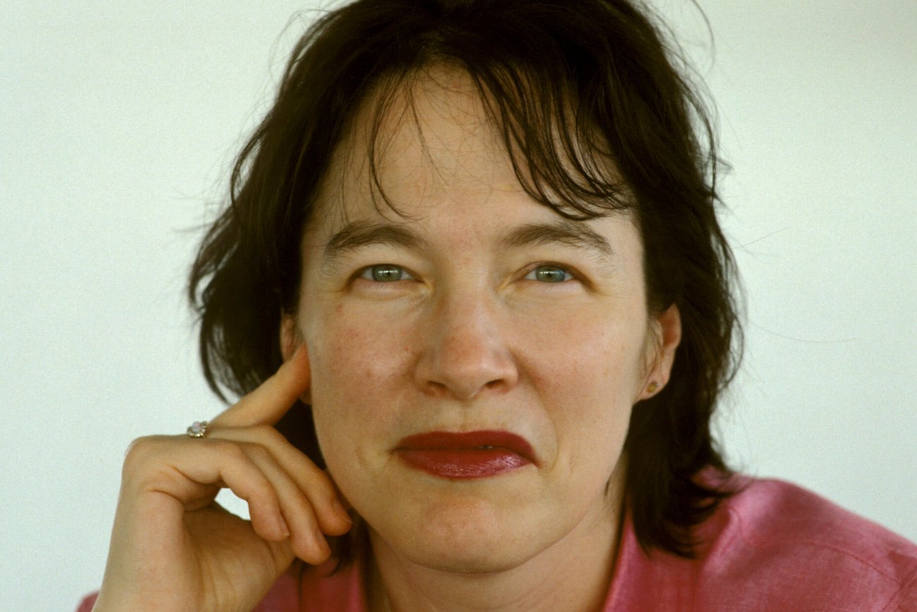 Alice Sebold ("Nostalgia anioła") niesłusznie oskarżyła mężczyznę o gwałt, co doprowadziło do skazania go na 16 lat więzienia.