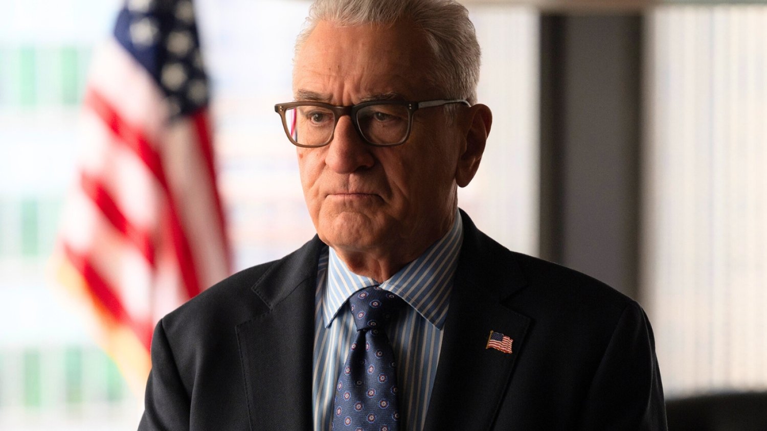 Chcesz odpocząć od Trumpa? W nowym serialu w prezydenta USA wciela się De Niro "Dzień zero" z Robertem De Niro już w czwartek na Netflix. O czym jest serial?