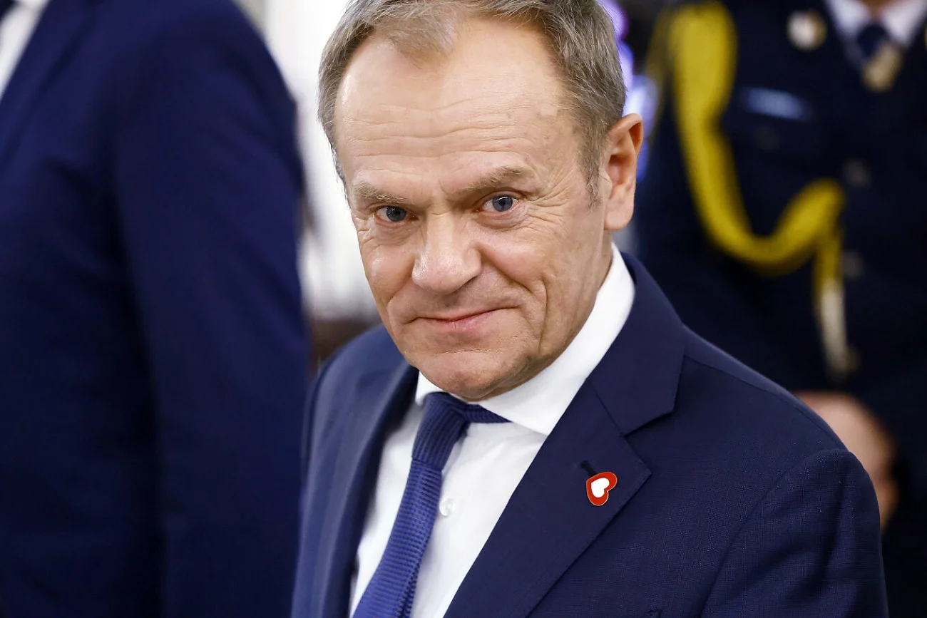 Premier Donald Tusk ocenił, iż PiS "skapitulowało przed rzeczywistością" ws. budżetu państwa oraz osadzenia Kamińskiego i Wąsika.