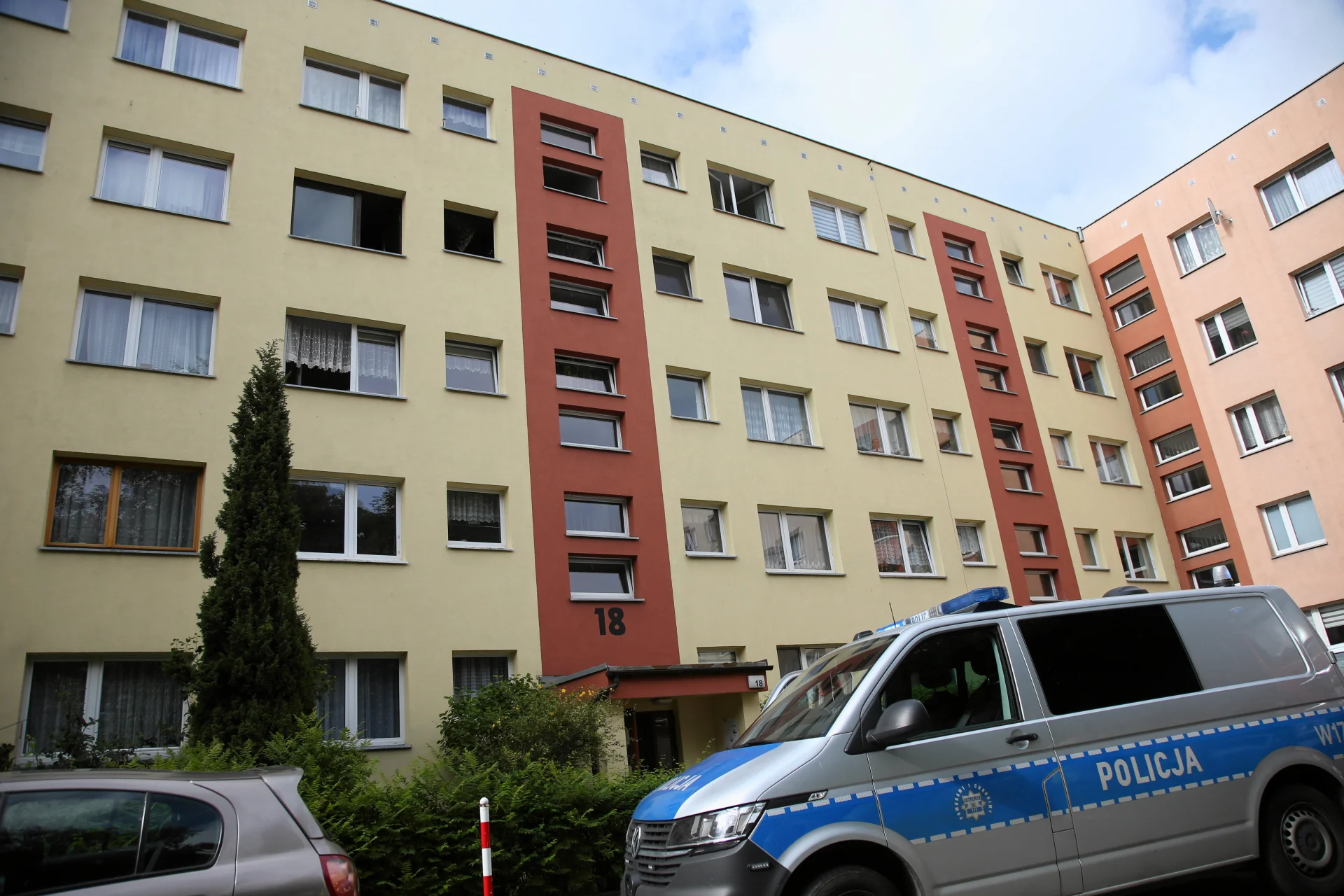 Kto i do kiedy musi mieć czujnik czadu lub dymu? Nowy obowiązek Nowy obowiązek dla właścicieli mieszkań i domów. Posiadanie czujników dymu lub czadu (lub obu jednoczenie) wkrótce stanie się powszechnym obowiązkiem.