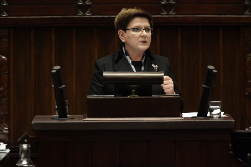 Premier Beata Szydło odpowiada na pytania posłów zadane podczas debaty po jej expose