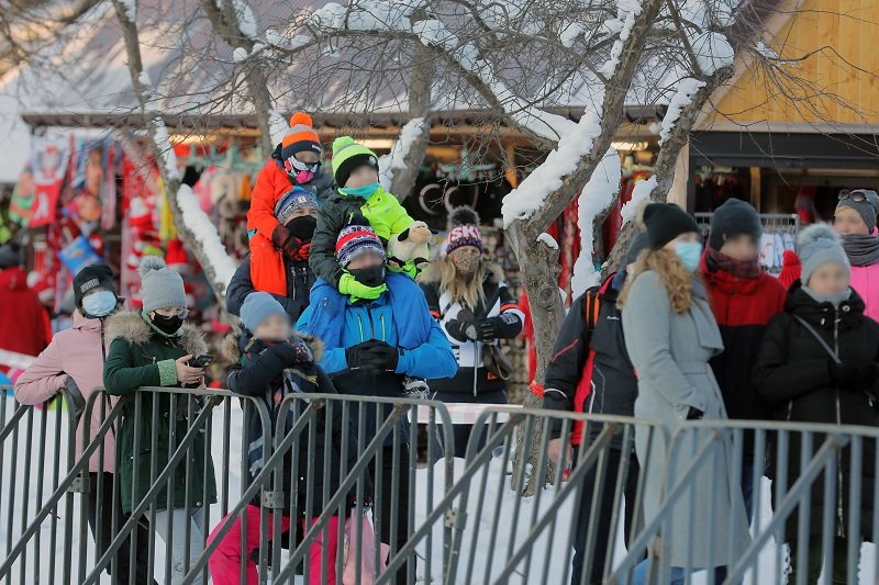W weekend w Zakopanem pojawiły się tłumy turystów.