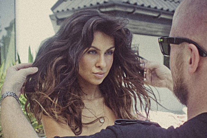 Sesja zdjęciowa za kulisami.