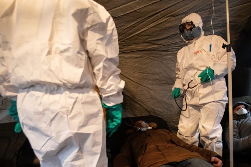 W Bydgoszczy namiotowe izby przyjęć zdają się nie spełniać swojej roli. Zdjęcie ilustracyjne.