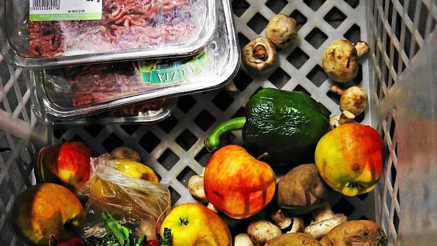 Chcesz obliczyć swój ślad węglowy? "Follow the Food" to test, który sprawdzi, jaki wpływ na planetę ma jedzenie, które spożywamy
