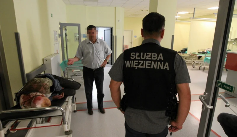 650 złotych brutto –  taką podwyżkę od stycznia 2019 roku mają otrzymać również pracownicy Służby Więziennej. Ale pieniądze to tylko jeden z wielu problemów.